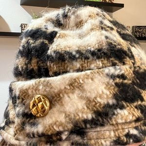 Juicy Couture Women's Beige Black 100% Wool Bucket Hat Gold Button